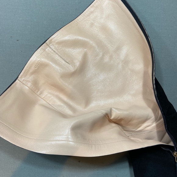 Gucci Marmont Tall Suede Kiltie Boot Black - Picture 4 of 6